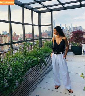 Emmanuelle Chriqui photo #0416