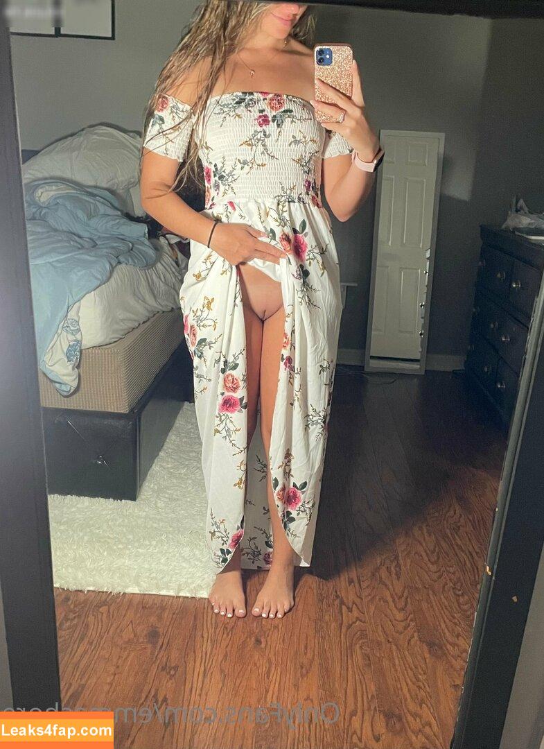 Emmashore / emma4shore / emmashared leaked photo photo #0455
