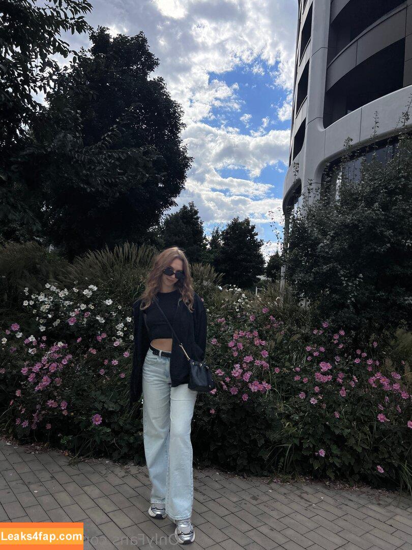 emmauzi / emma.kuzi leaked photo photo #0070