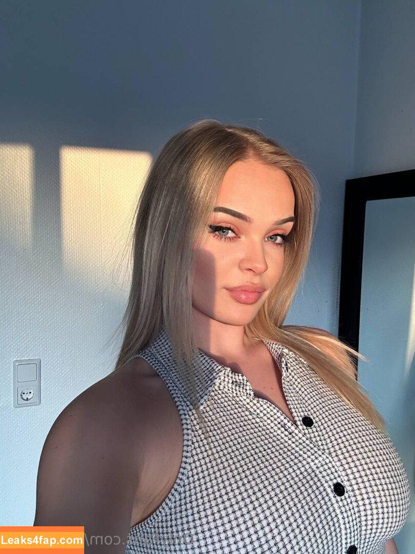 emmavips / emma.aponte11 leaked photo photo #0018