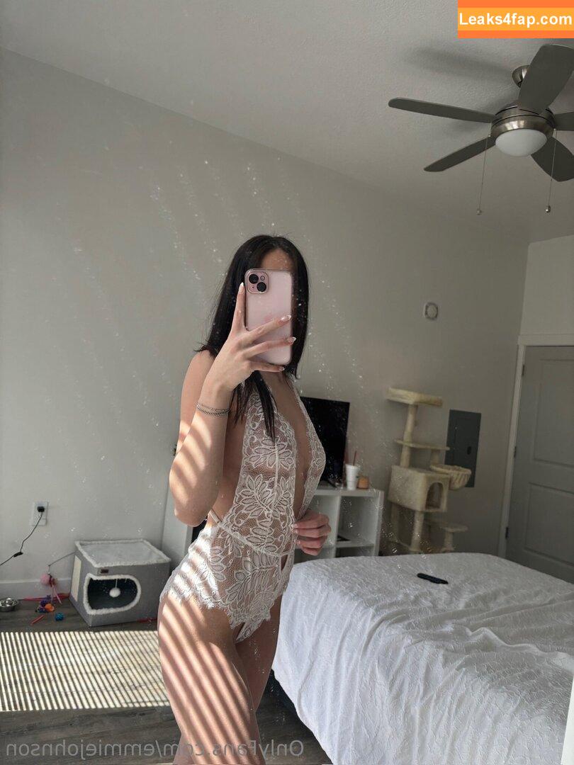emmiejohnson / emmie_johnston leaked photo photo #0140