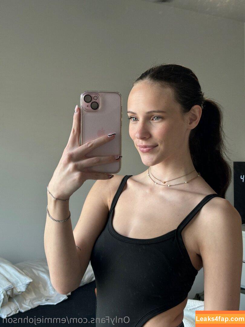 emmiejohnson / emmie_johnston leaked photo photo #0144