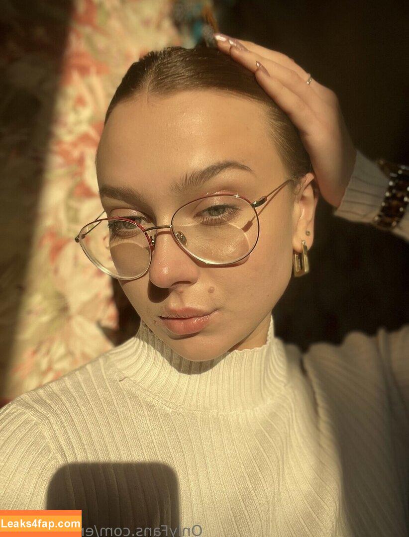Emmy_2007 / emmy.emmy_2007 / https: leaked photo photo #0005