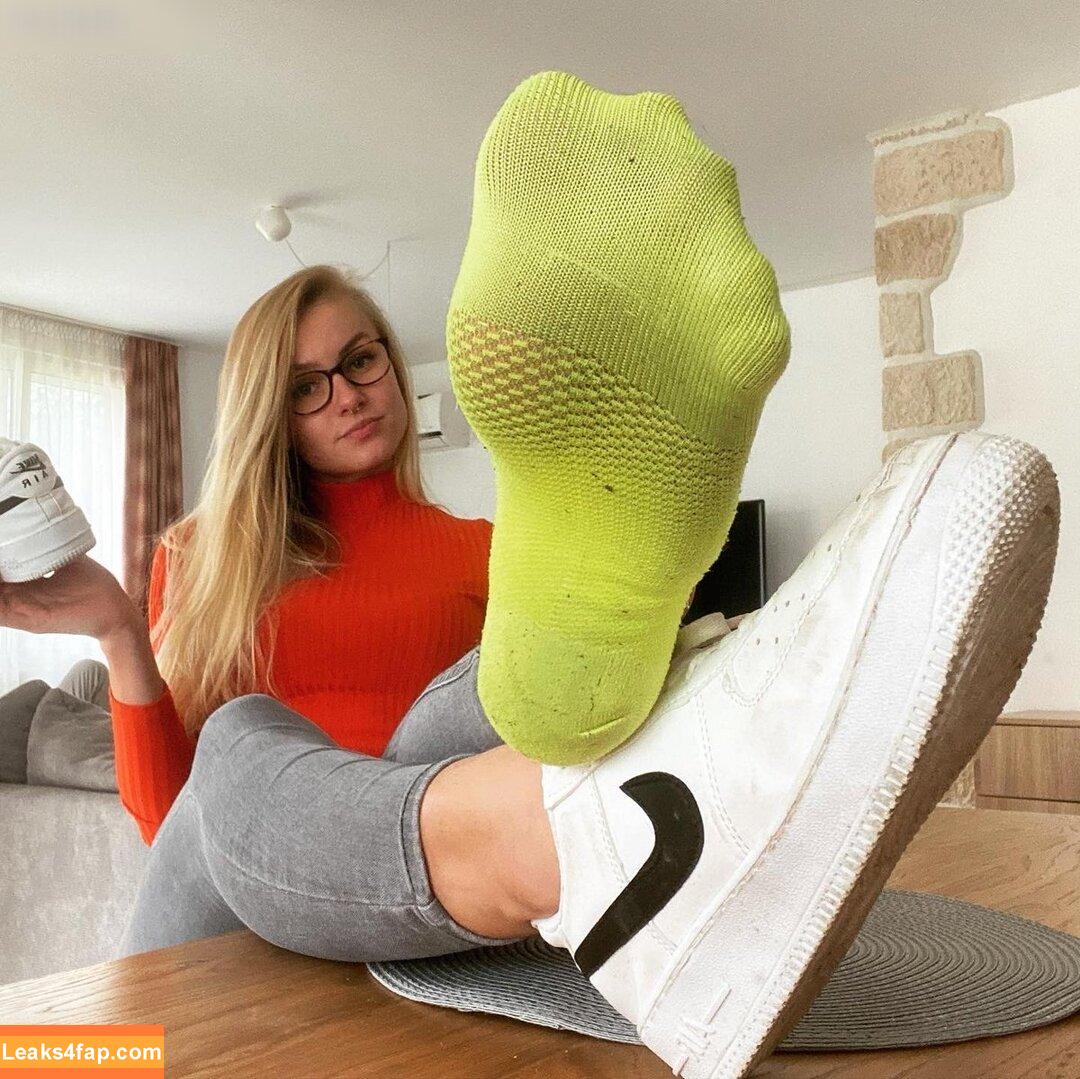 EmmysFeetAndSocks / emmyfeetandsocks / emmysfeetandso1 / theluckyguy_efs leaked photo photo #0048