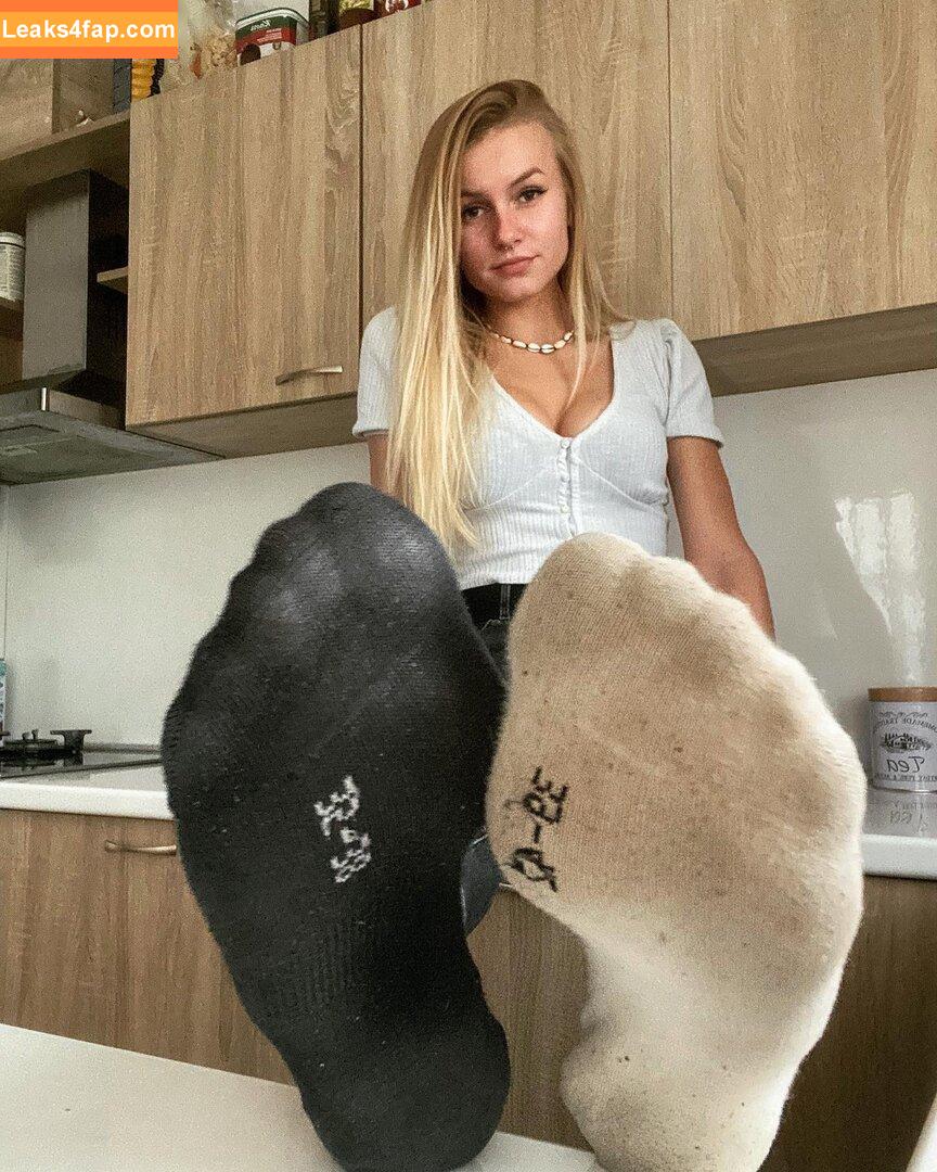 EmmysFeetAndSocks / emmyfeetandsocks / emmysfeetandso1 / theluckyguy_efs leaked photo photo #0095