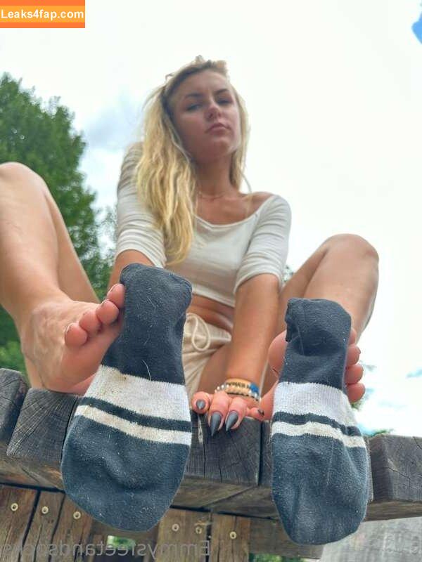 EmmysFeetAndSocks / emmyfeetandsocks / emmysfeetandso1 / theluckyguy_efs leaked photo photo #0205