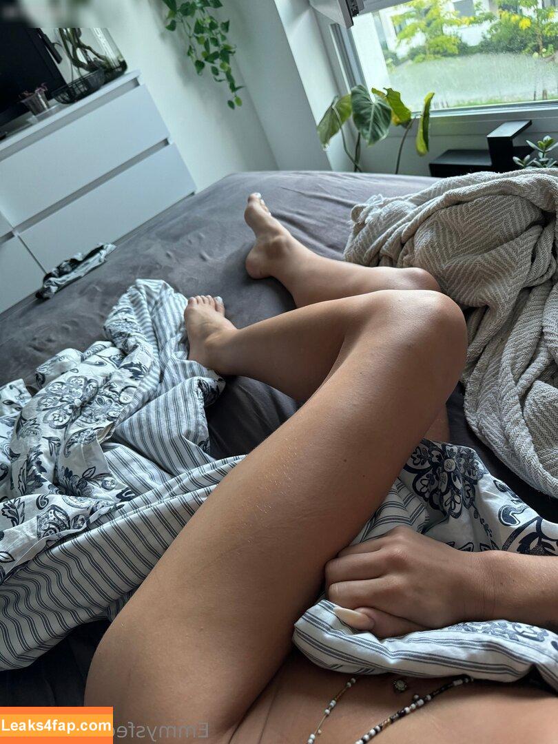 EmmysFeetAndSocks / emmyfeetandsocks / emmysfeetandso1 / theluckyguy_efs слитое фото фото #0269