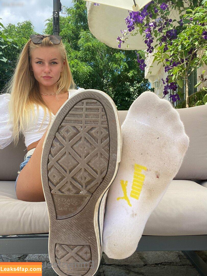 EmmysFeetAndSocks / emmyfeetandsocks / emmysfeetandso1 / theluckyguy_efs слитое фото фото #0308