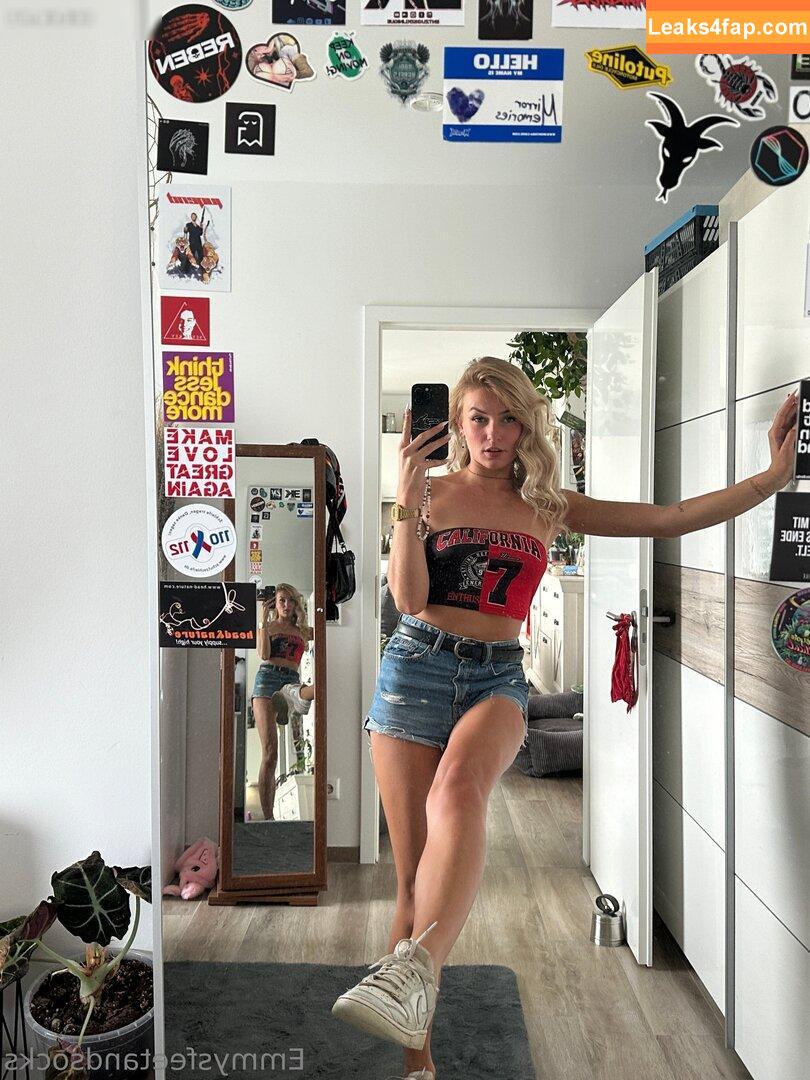 EmmysFeetAndSocks / emmyfeetandsocks / emmysfeetandso1 / theluckyguy_efs leaked photo photo #0411