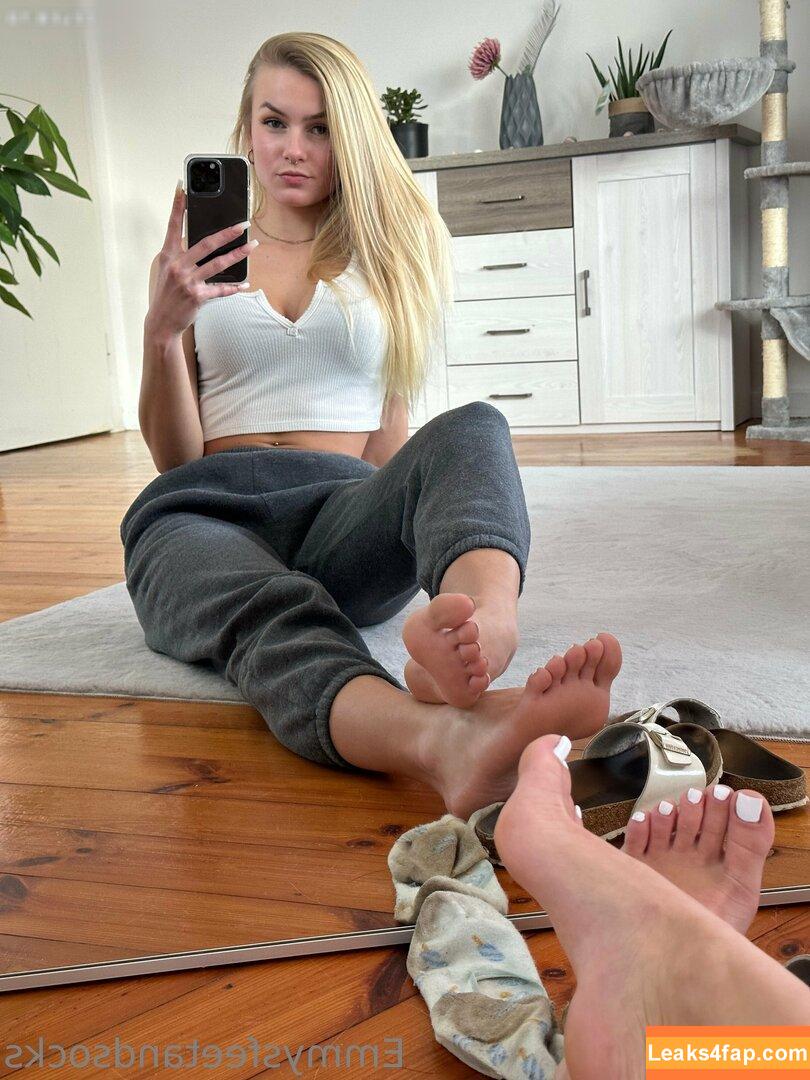 EmmysFeetAndSocks / emmyfeetandsocks / emmysfeetandso1 / theluckyguy_efs leaked photo photo #0479