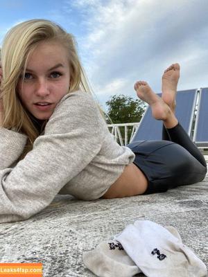 EmmysFeetAndSocks photo #0098