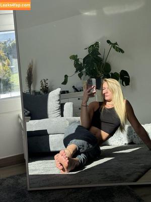 EmmysFeetAndSocks photo #0118