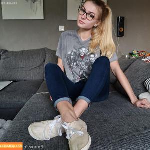 EmmysFeetAndSocks photo #0379