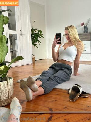 EmmysFeetAndSocks photo #0487