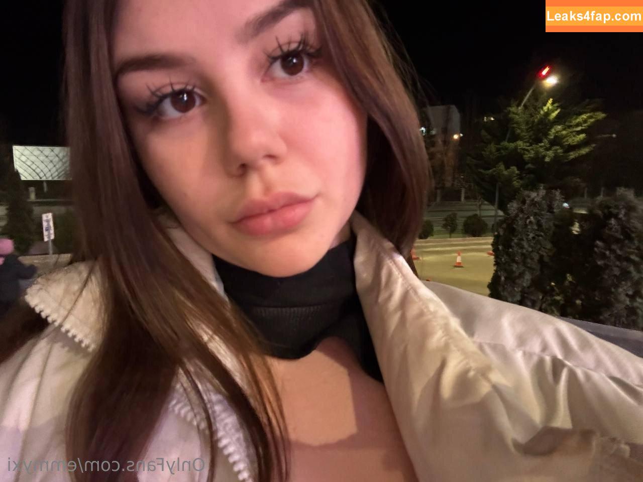 emmyxi / emmi_xi leaked photo photo #0031
