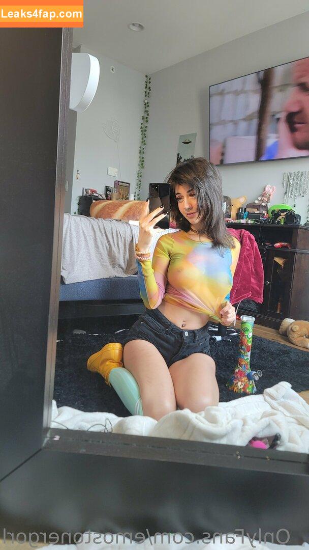 Emostonergorl / Obvious_Confusion699 / emo.stoner.gorl / smolstarcaster слитое фото фото #0056