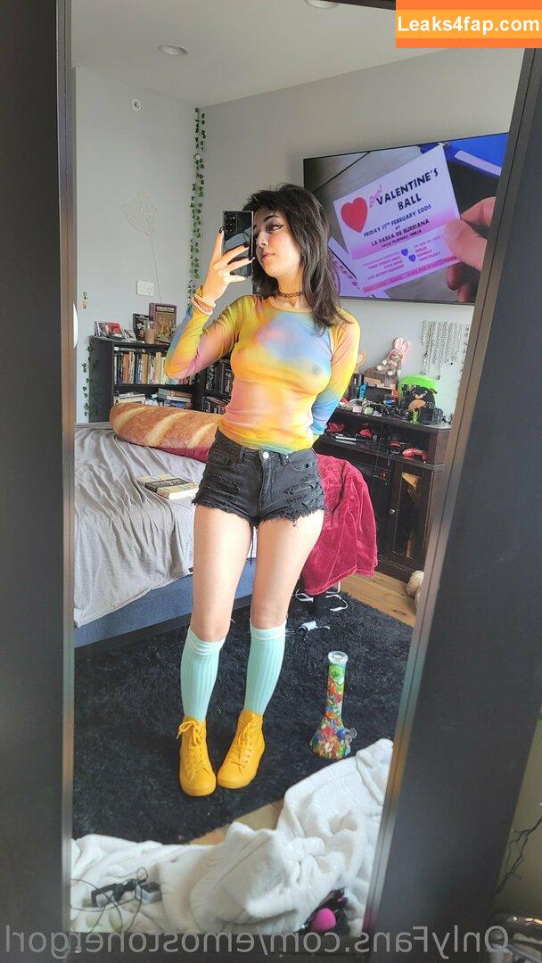 Emostonergorl / Obvious_Confusion699 / emo.stoner.gorl / smolstarcaster слитое фото фото #0063