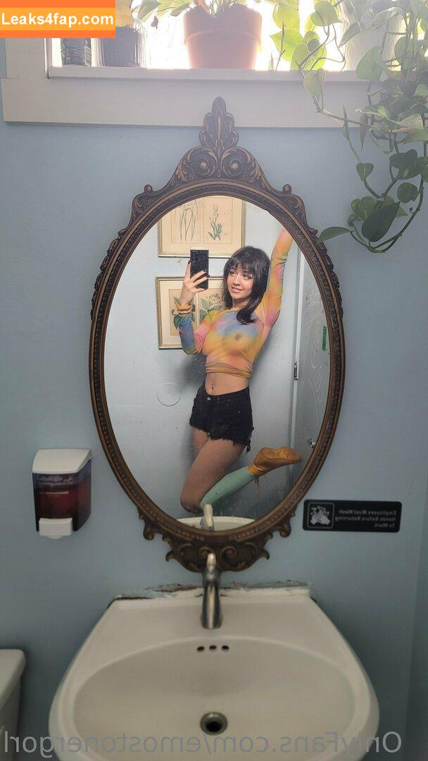 Emostonergorl / Obvious_Confusion699 / emo.stoner.gorl / smolstarcaster слитое фото фото #0078