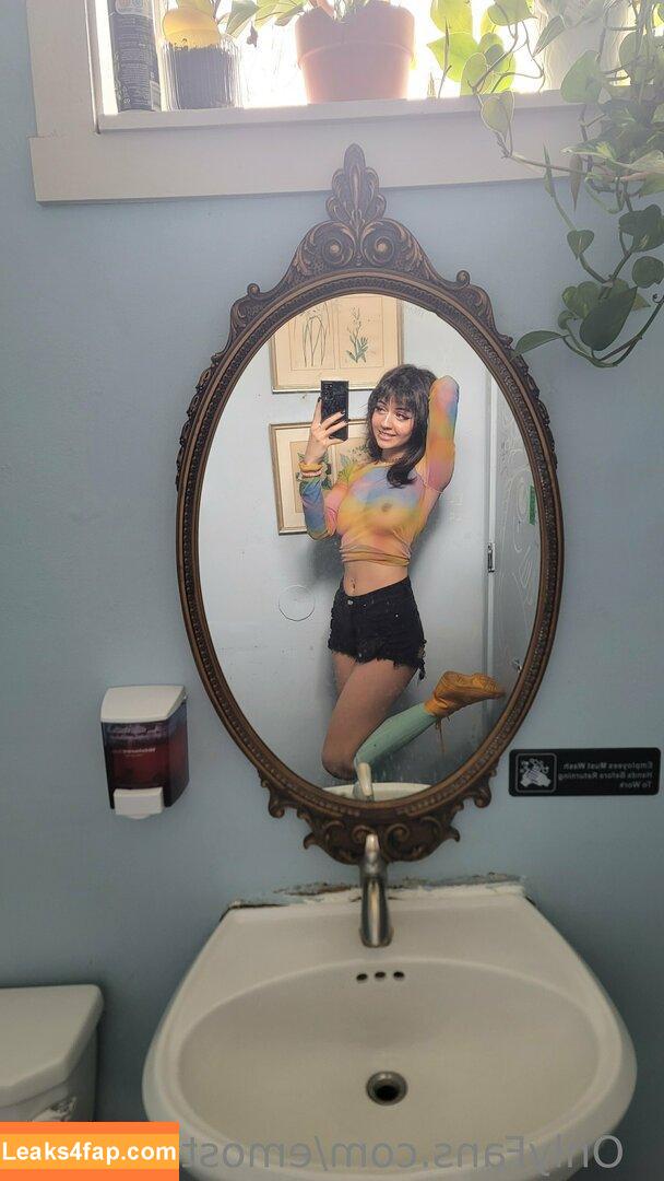 Emostonergorl / Obvious_Confusion699 / emo.stoner.gorl / smolstarcaster слитое фото фото #0080