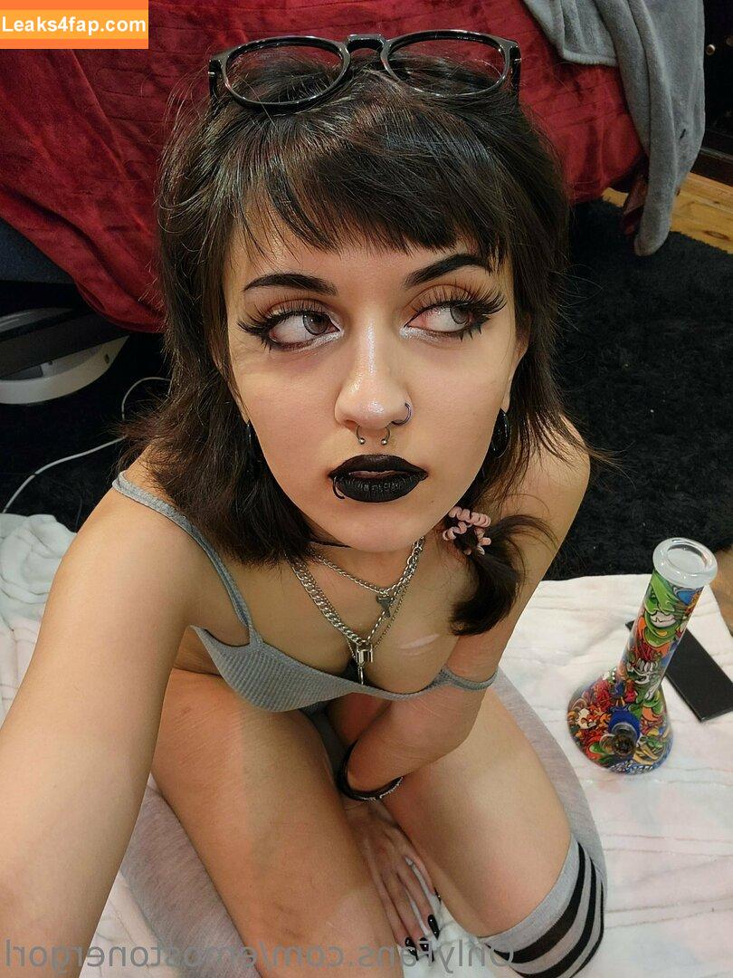 Emostonergorl / Obvious_Confusion699 / emo.stoner.gorl / smolstarcaster слитое фото фото #0103