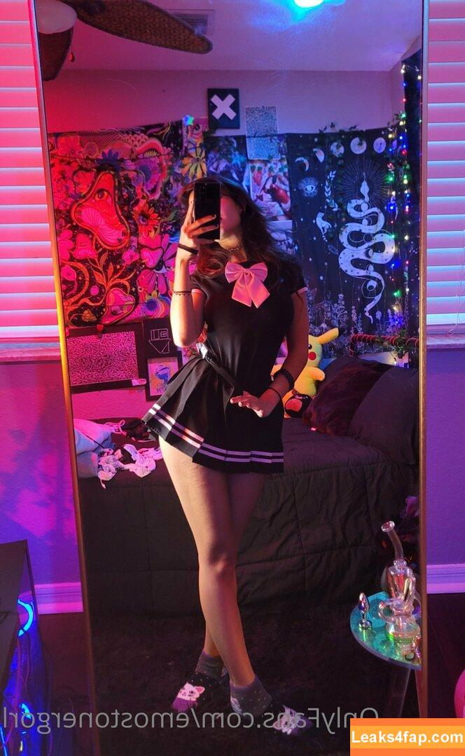 Emostonergorl / Obvious_Confusion699 / emo.stoner.gorl / smolstarcaster слитое фото фото #0139