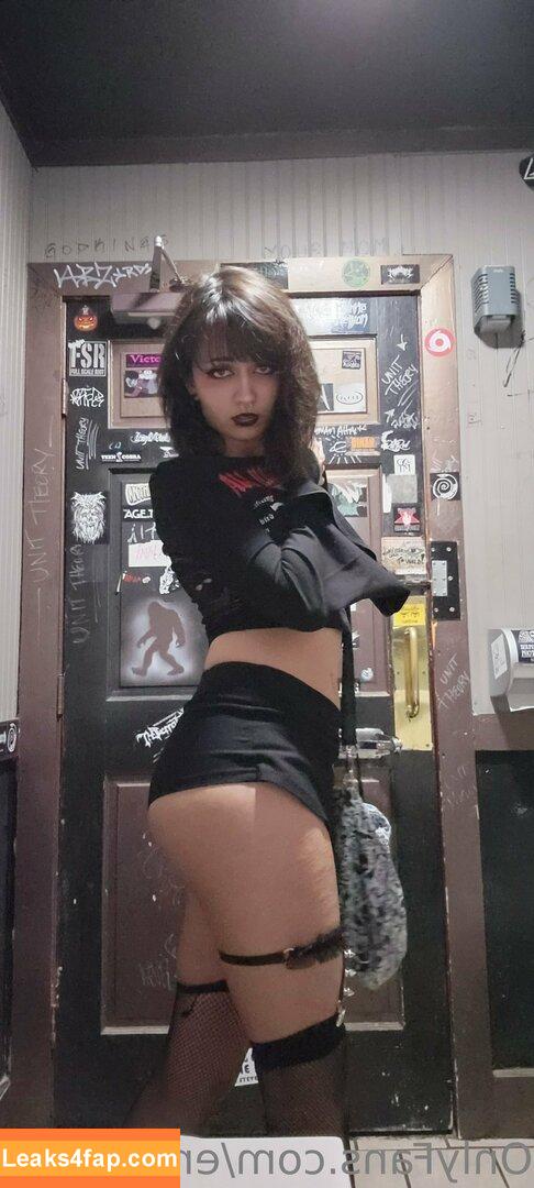 Emostonergorl / Obvious_Confusion699 / emo.stoner.gorl / smolstarcaster leaked photo photo #0228