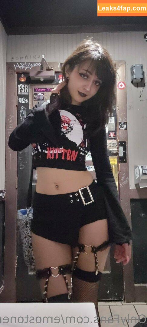 Emostonergorl / Obvious_Confusion699 / emo.stoner.gorl / smolstarcaster leaked photo photo #0229