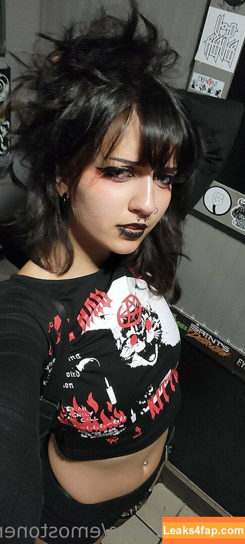 Emostonergorl / Obvious_Confusion699 / emo.stoner.gorl / smolstarcaster leaked photo photo #0230
