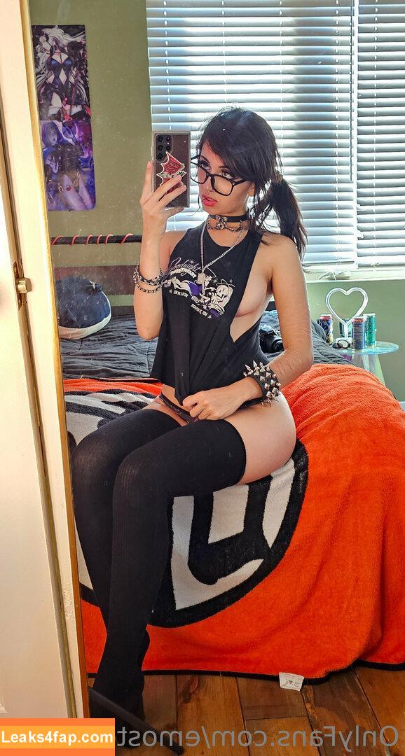 Emostonergorl / Obvious_Confusion699 / emo.stoner.gorl / smolstarcaster leaked photo photo #0265