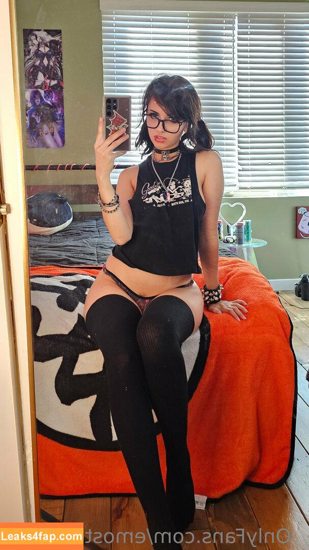 Emostonergorl / Obvious_Confusion699 / emo.stoner.gorl / smolstarcaster leaked photo photo #0269