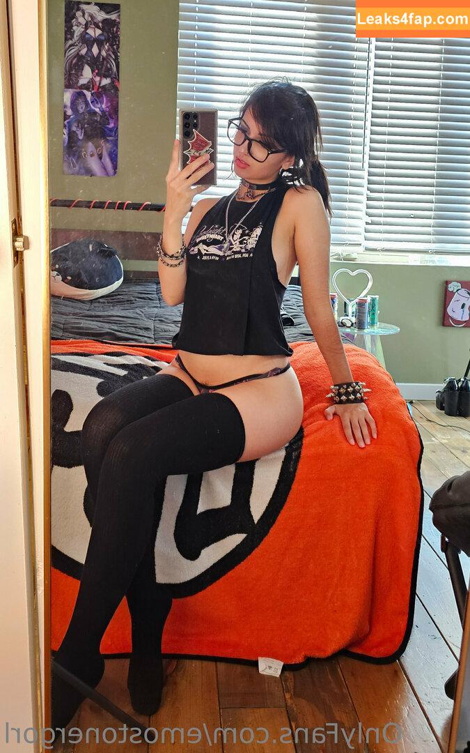 Emostonergorl / Obvious_Confusion699 / emo.stoner.gorl / smolstarcaster leaked photo photo #0273