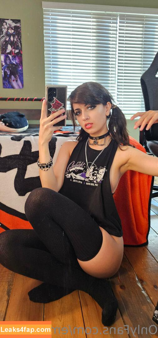 Emostonergorl / Obvious_Confusion699 / emo.stoner.gorl / smolstarcaster leaked photo photo #0278