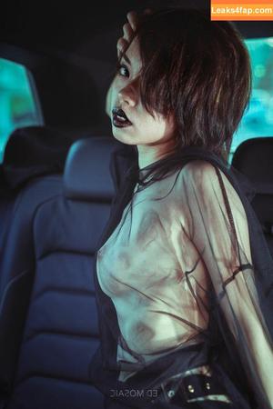 EmotionalBirdy photo #0004