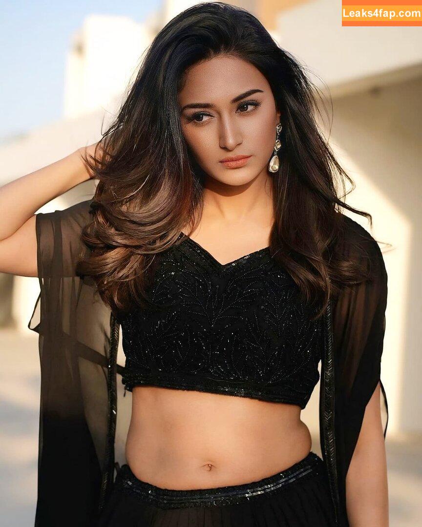 Erica Fernandes / iam_ejf leaked photo photo #0012