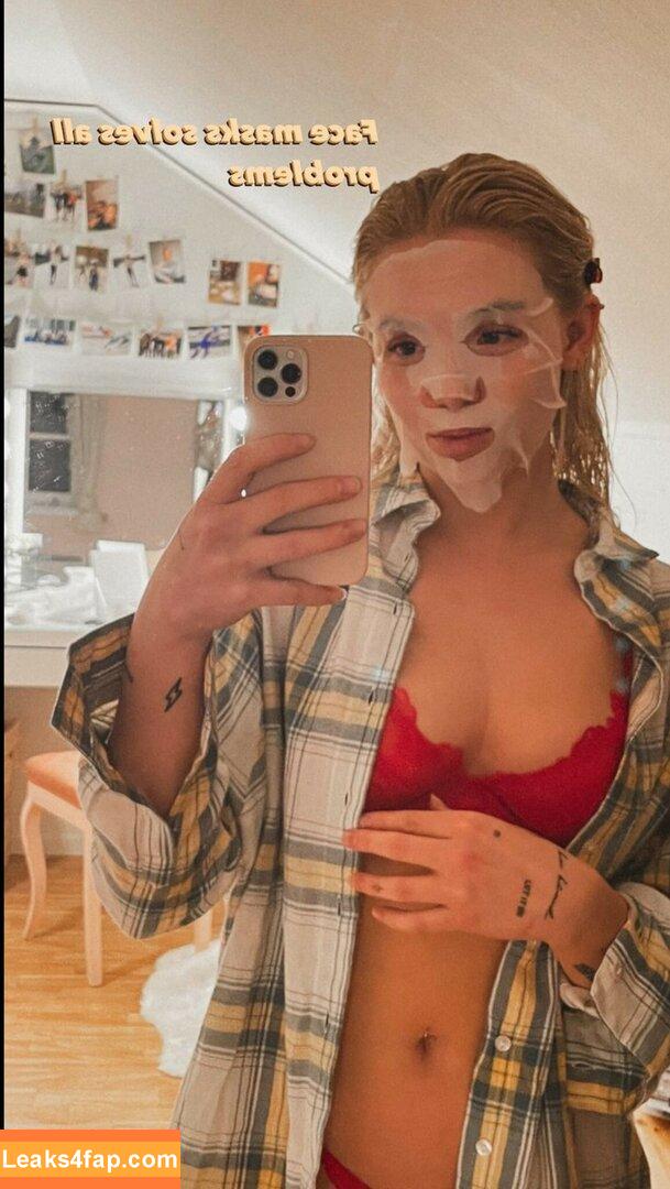 Erikalindgr3n / Erika Lindgren leaked photo photo #0014