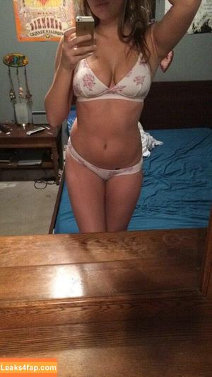 Erin Ashford photo #0017