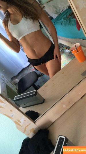 Erin Ashford photo #0028