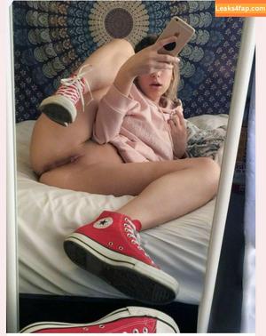 Erin Ashford photo #0169