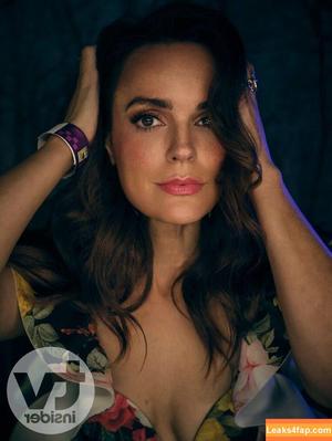 Erin Cahill photo #0027