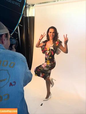 Erin Cahill photo #0030