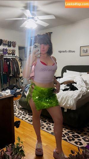 Erin Dougal photo #0147