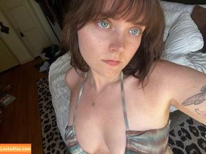 Erin Dougal photo #0169