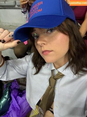 Erin Dougal photo #0179