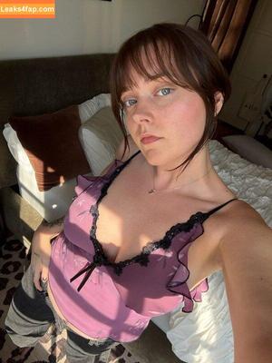 Erin Dougal photo #0185
