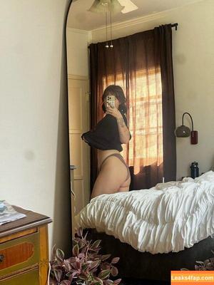 Erin Dougal photo #0186