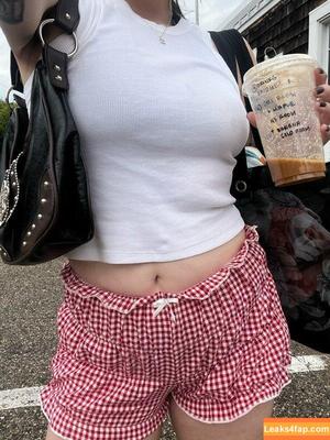 Erin Dougal photo #0187
