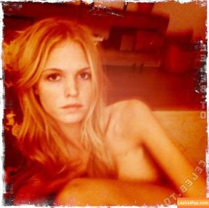 Erin Heatherton photo #0283