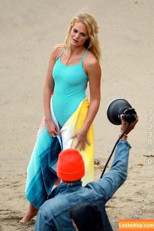 Erin Heatherton photo #0306