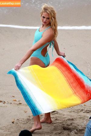 Erin Heatherton photo #0310