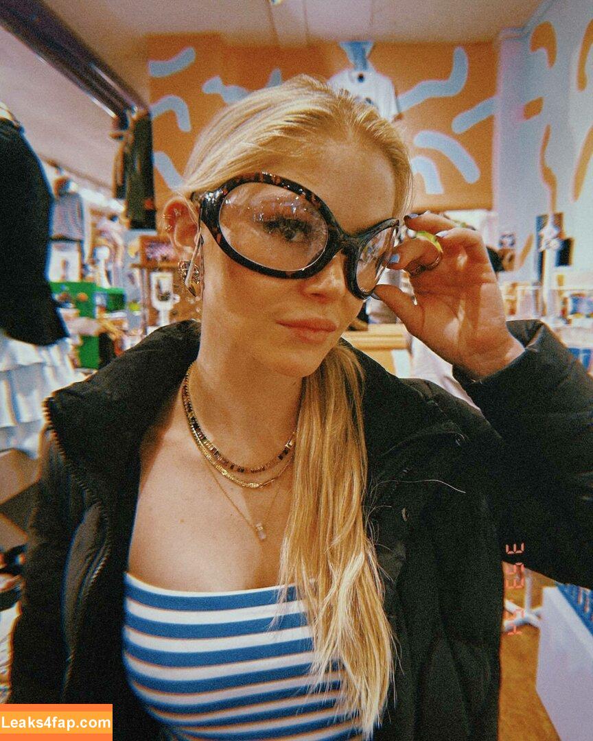 Erin Moriarty / erinelairmoriarty слитое фото фото #0213